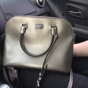 GORGEOUS Michael Kors Purse!